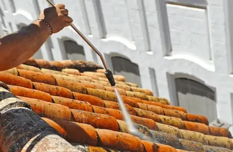 Nettoyage de toitures - Boucheporn